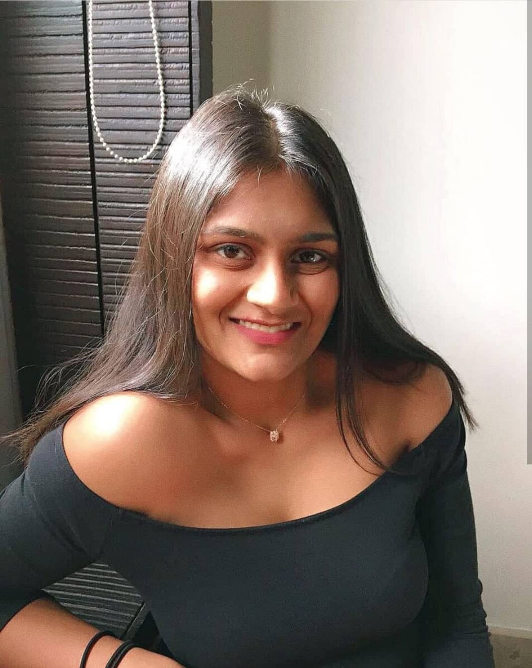 This image has an empty alt attribute; its file name is 65959853_1353823221472554_1005891713069219840_n-shreya-tibrewala.jpg